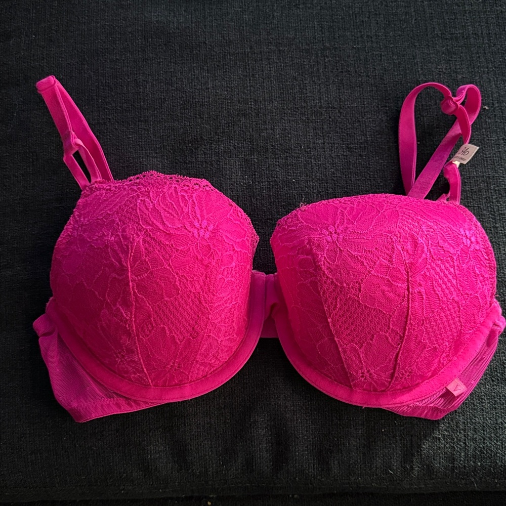 NWT Victoria's Secret Sexy Tee Posey Lace Lightly Lined Demi Bra